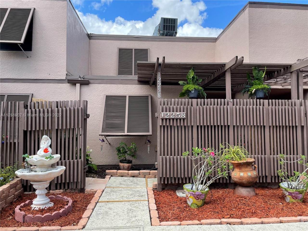 12258 11th St - Photo 1