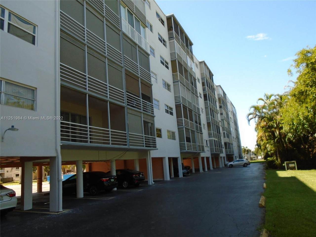 1000 14th Ave - Photo 1