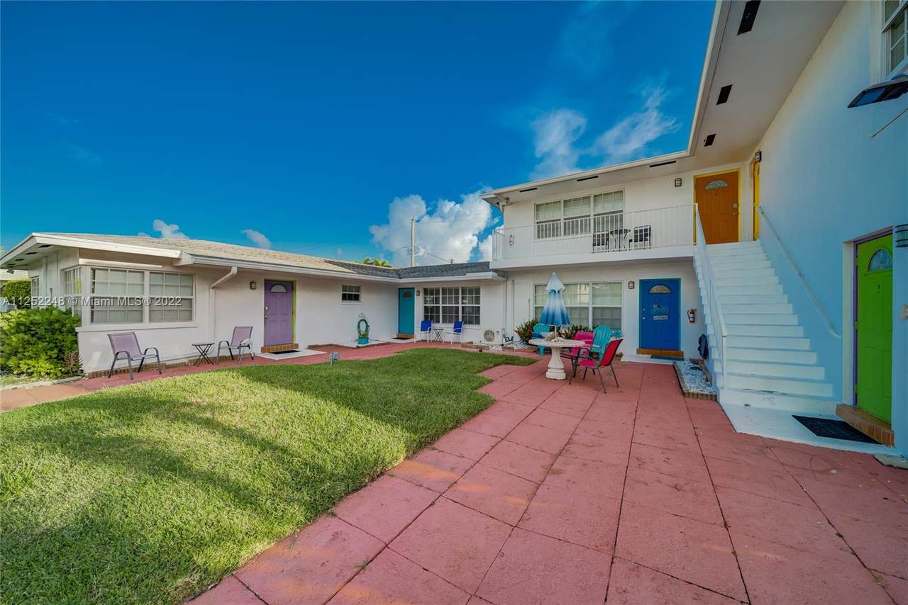 2855 30th St - Photo 1