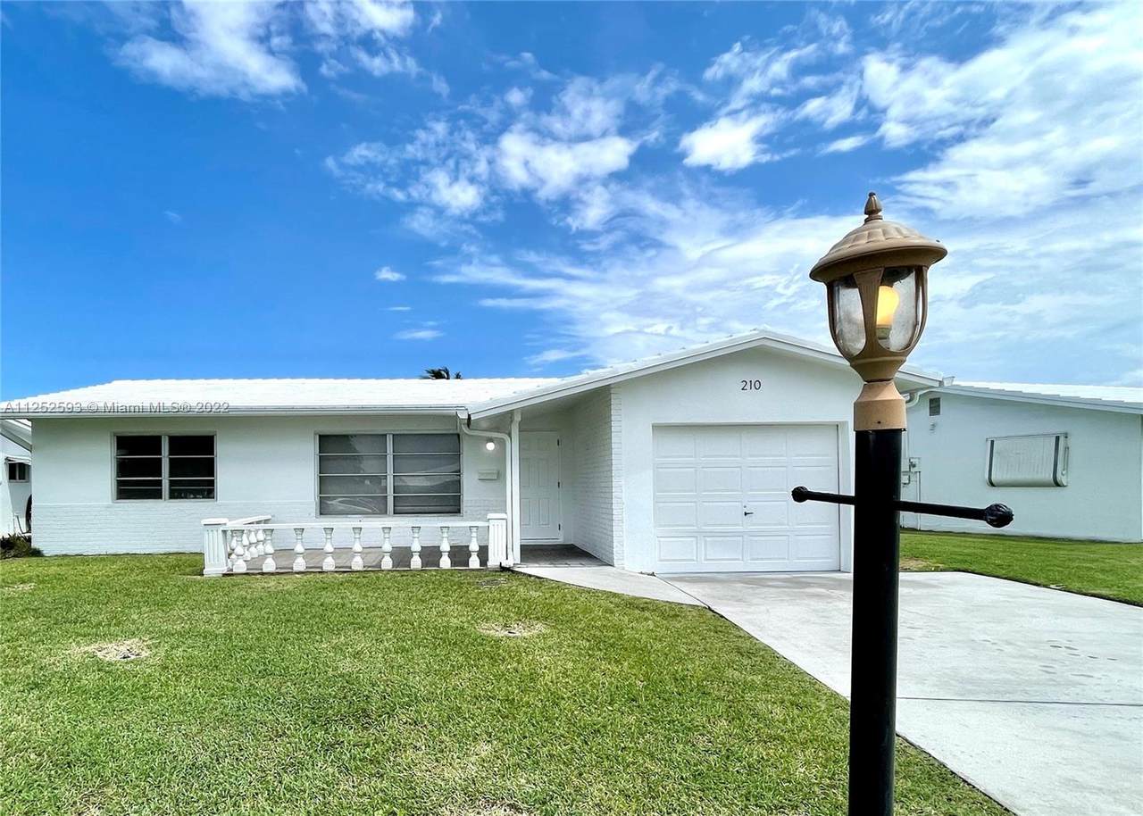 210 29th Ct - Photo 1