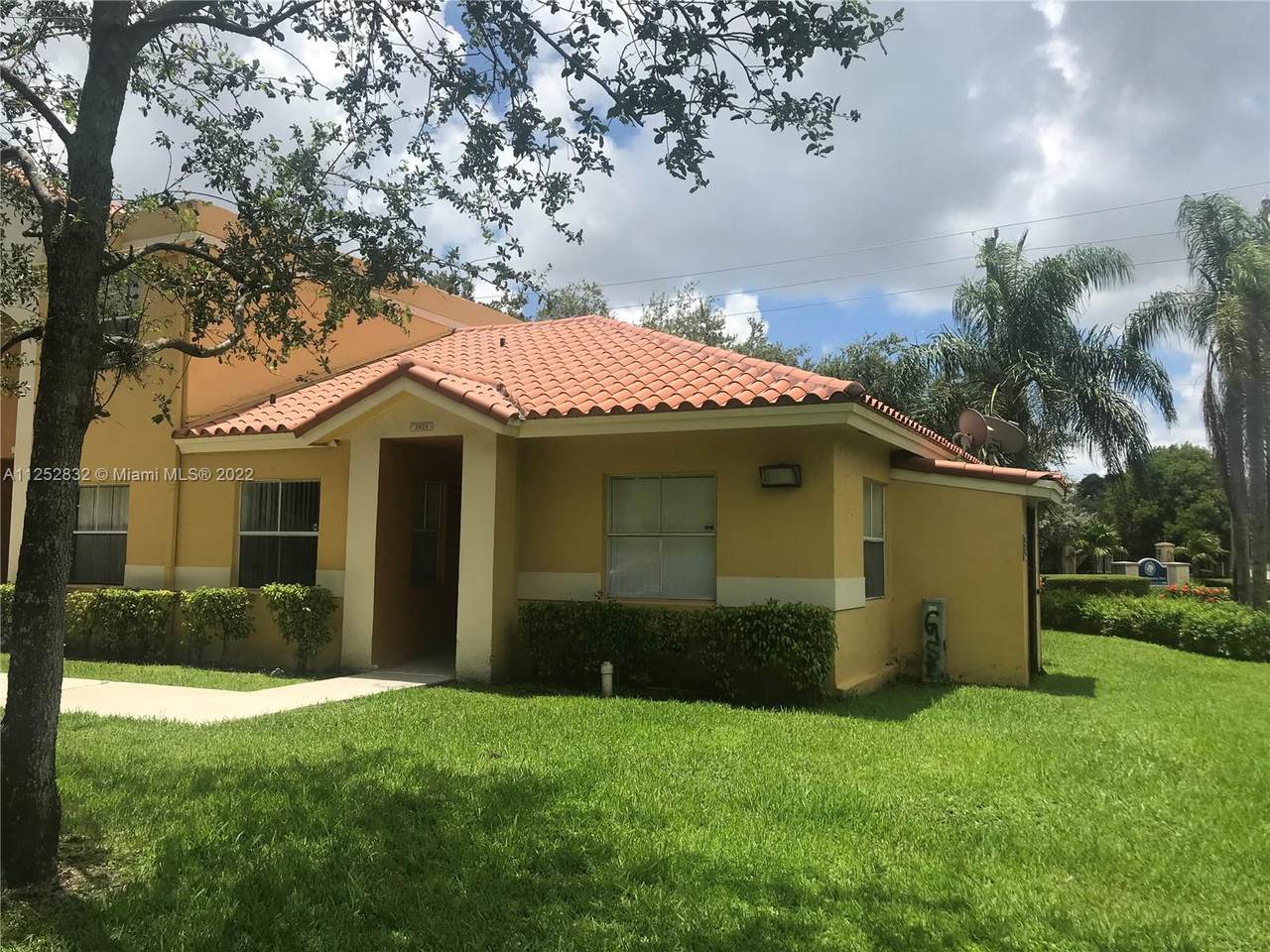 3825 90th Ave - Photo 1