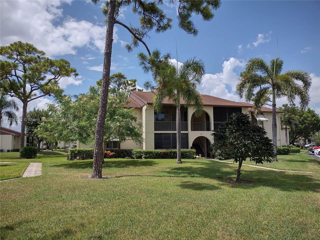 309 Knotty Pine Circle - Photo 1