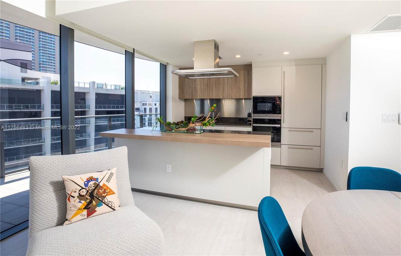 1000 Brickell Plz - Photo 1
