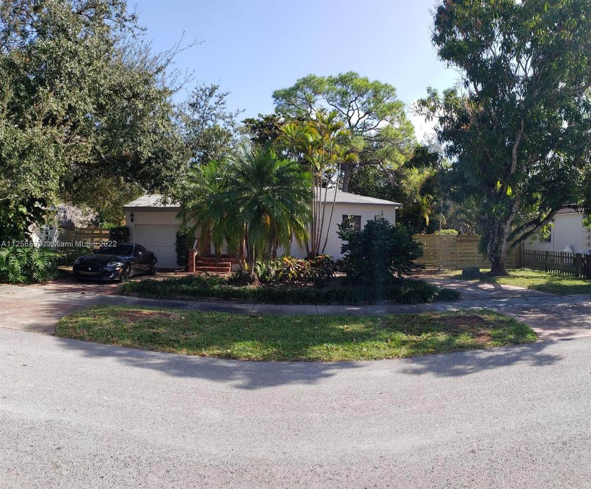 6631 63rd Ct - Photo 1