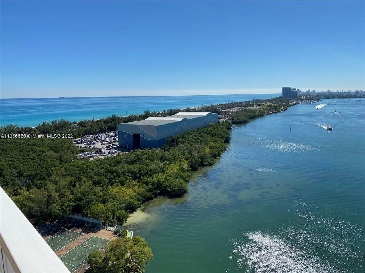 300 Bayview Dr - Photo 1