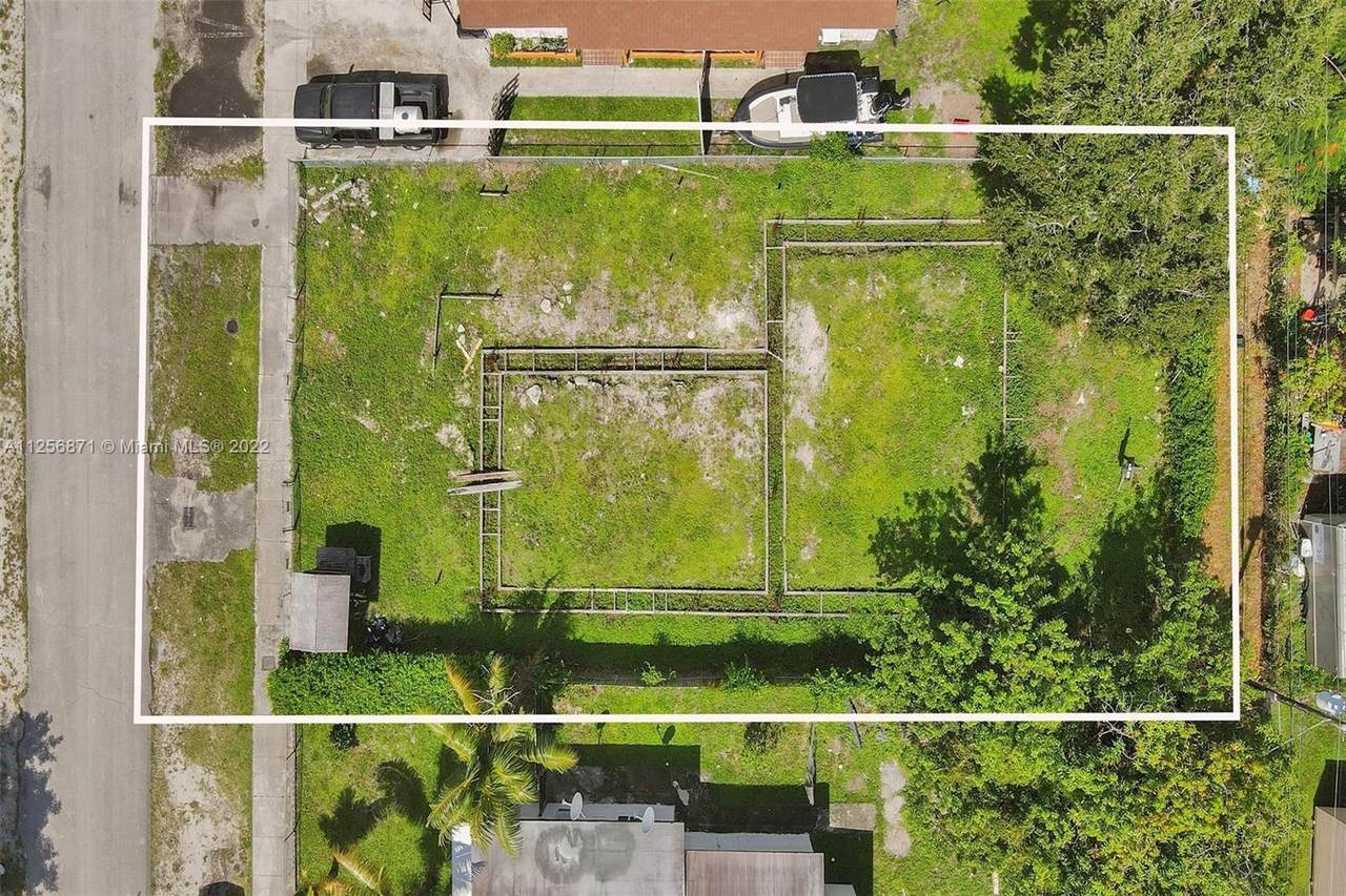 2537 York St - Photo 1