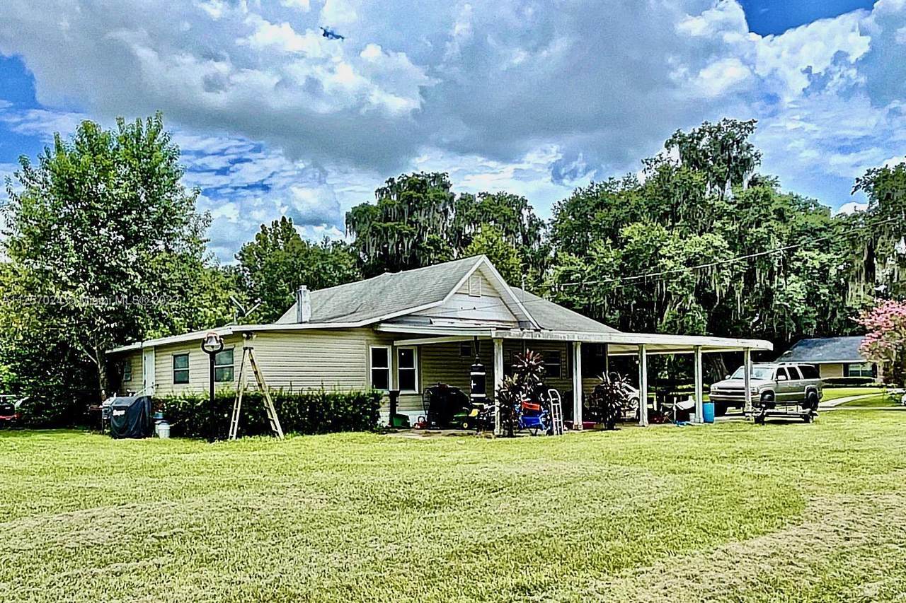 713 4th Street - Photo 1