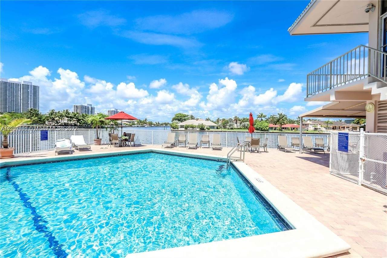 3161 Ocean Dr - Photo 1