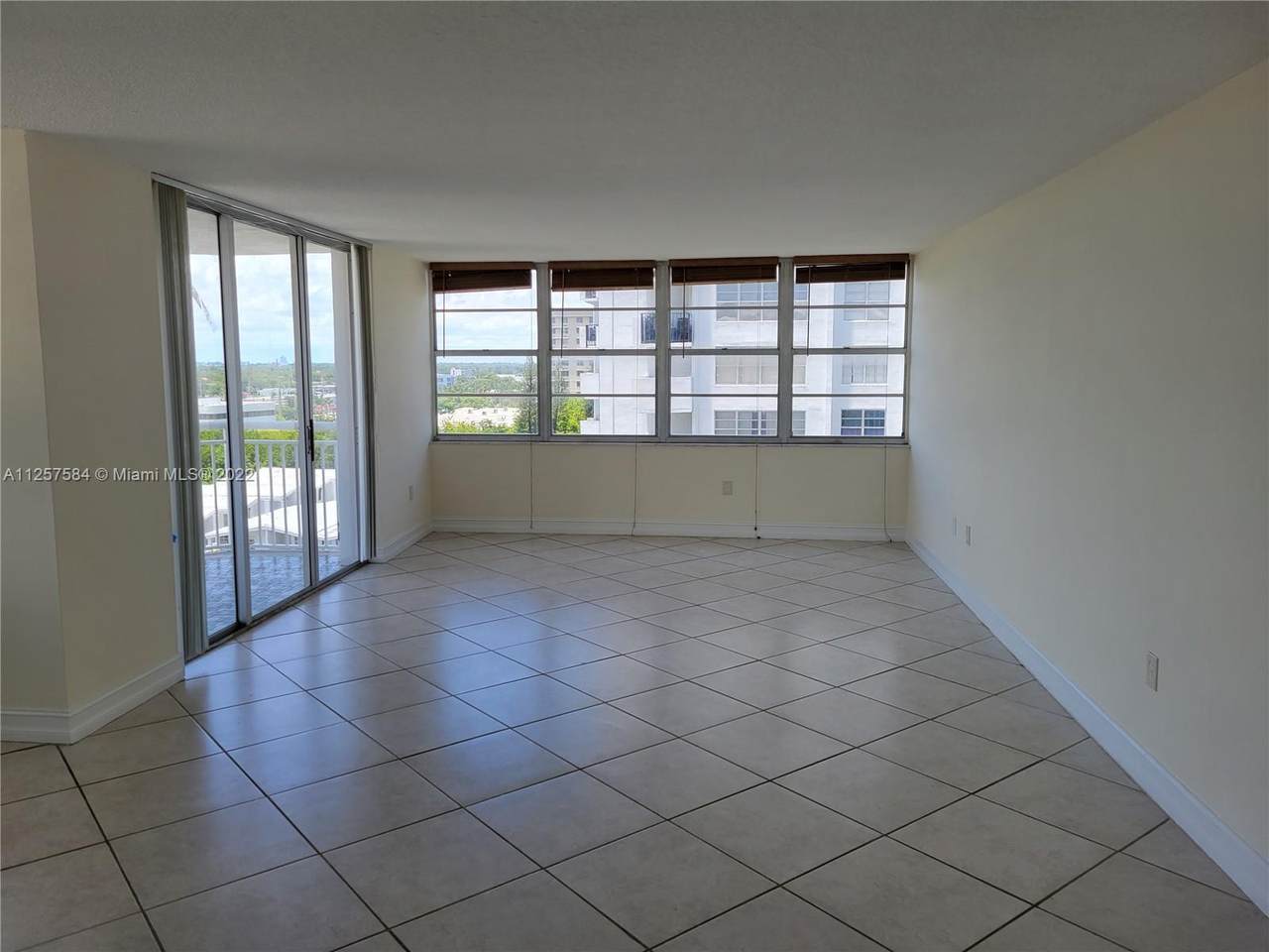 18051 Biscayne Blvd - Photo 1