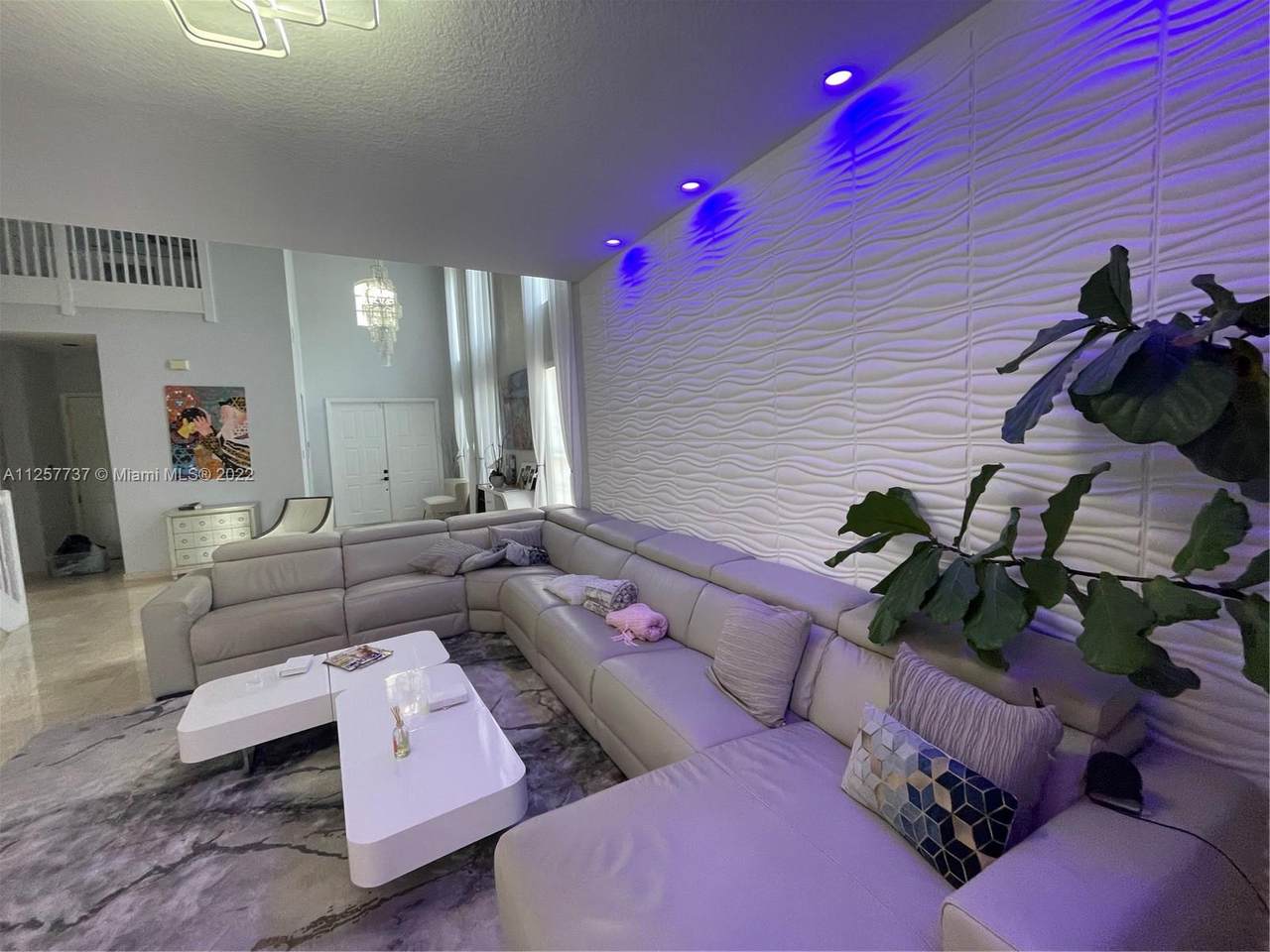 1820 72nd Way - Photo 1