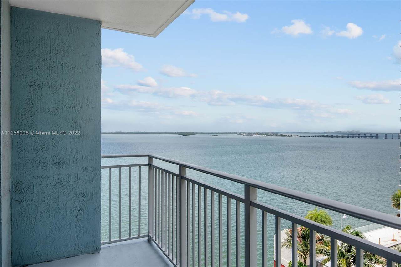 1111 Brickell Bay Dr - Photo 1