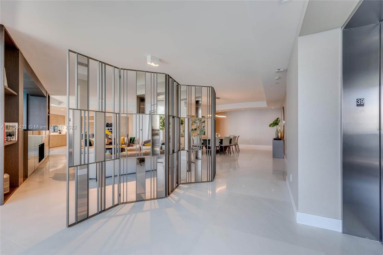 18555 Collins Ave - Photo 1