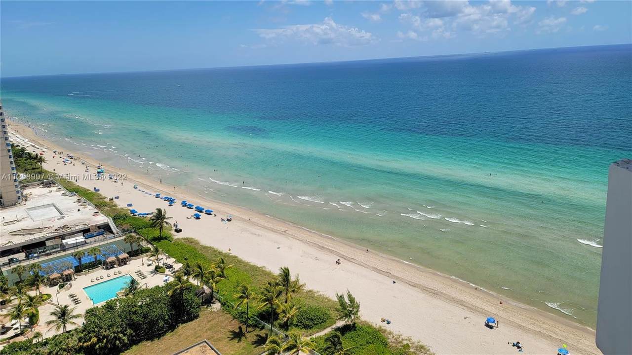 1950 Ocean Dr - Photo 1