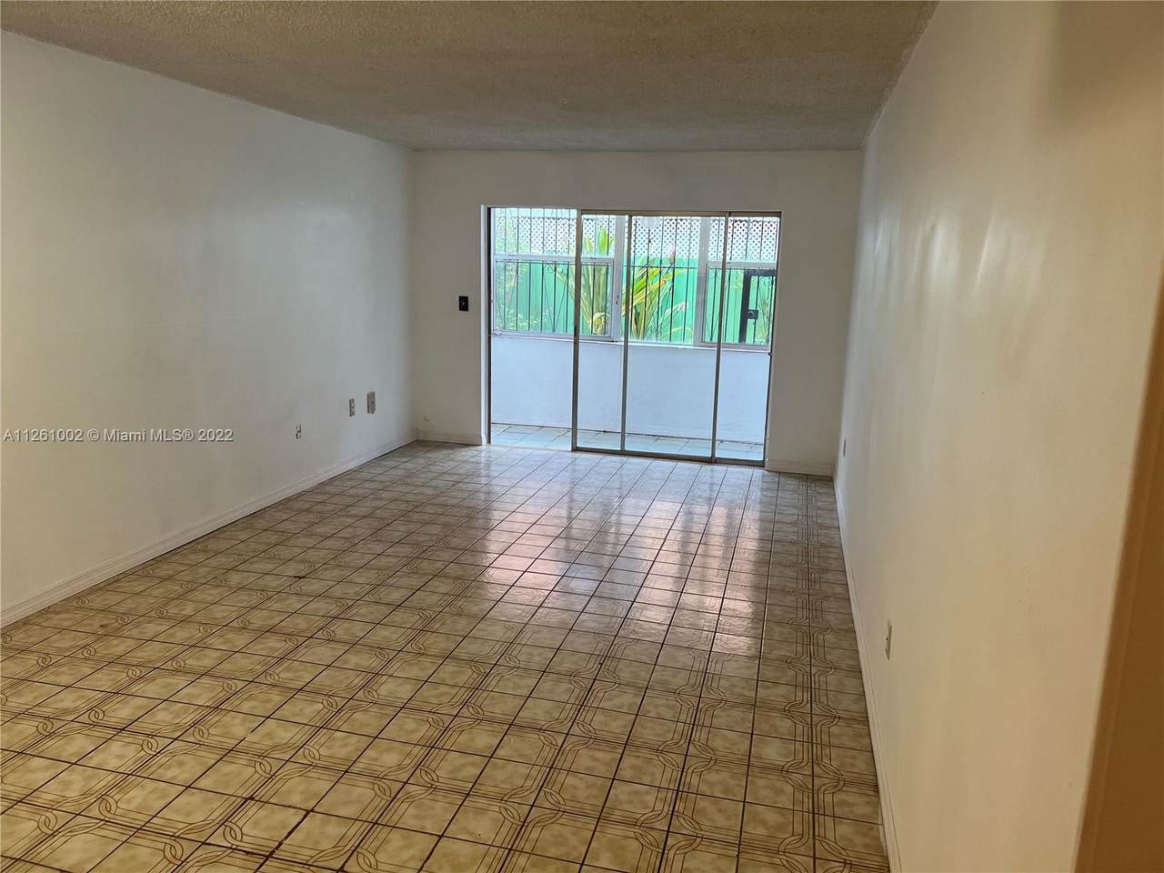 1305 46th St - Photo 1