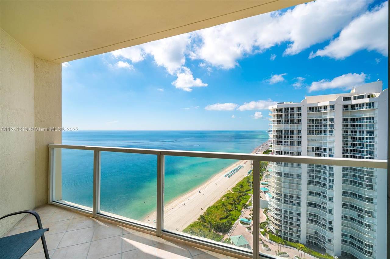 16699 Collins Ave - Photo 1