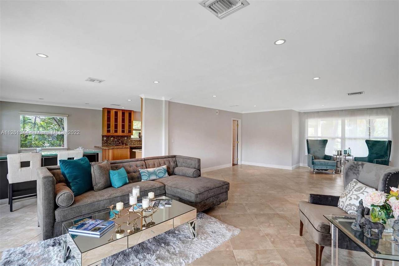 2849 14th Ave - Photo 1