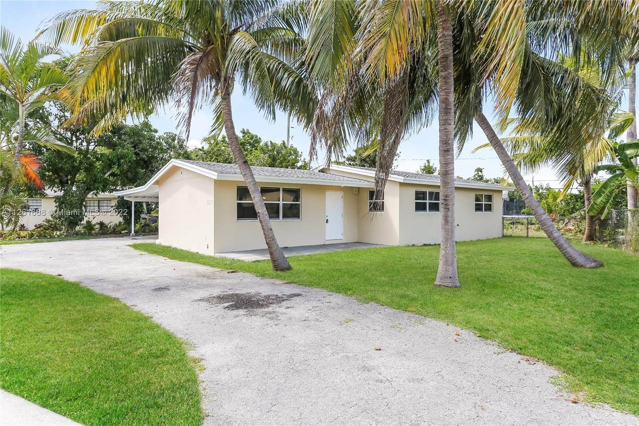 1237 18th St - Photo 1