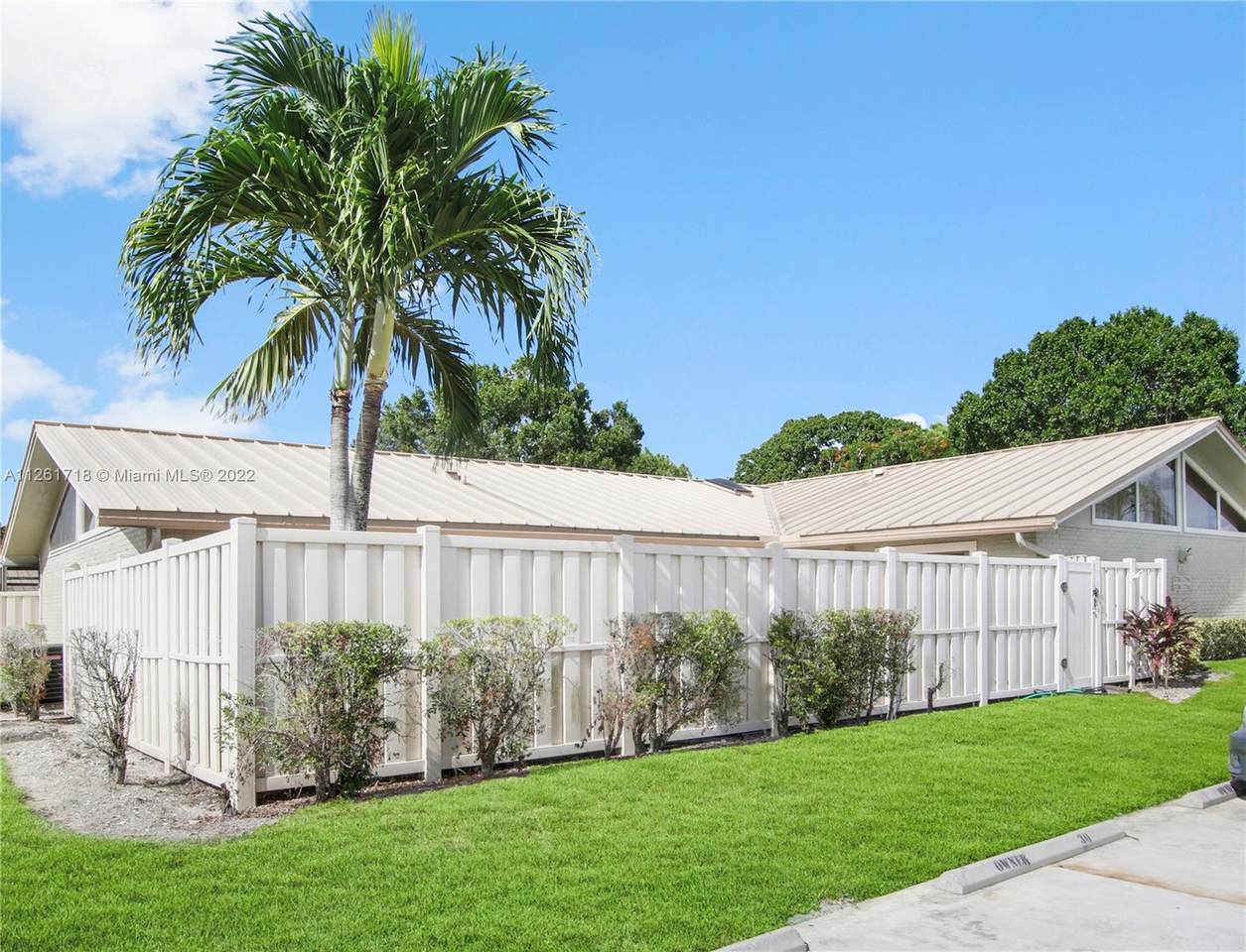 5786 Golden Eagle Cir - Photo 1