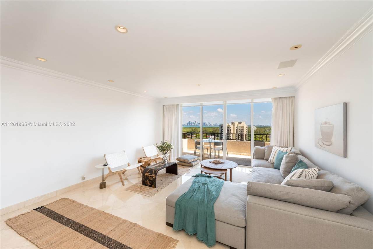 151 Crandon Blvd - Photo 1