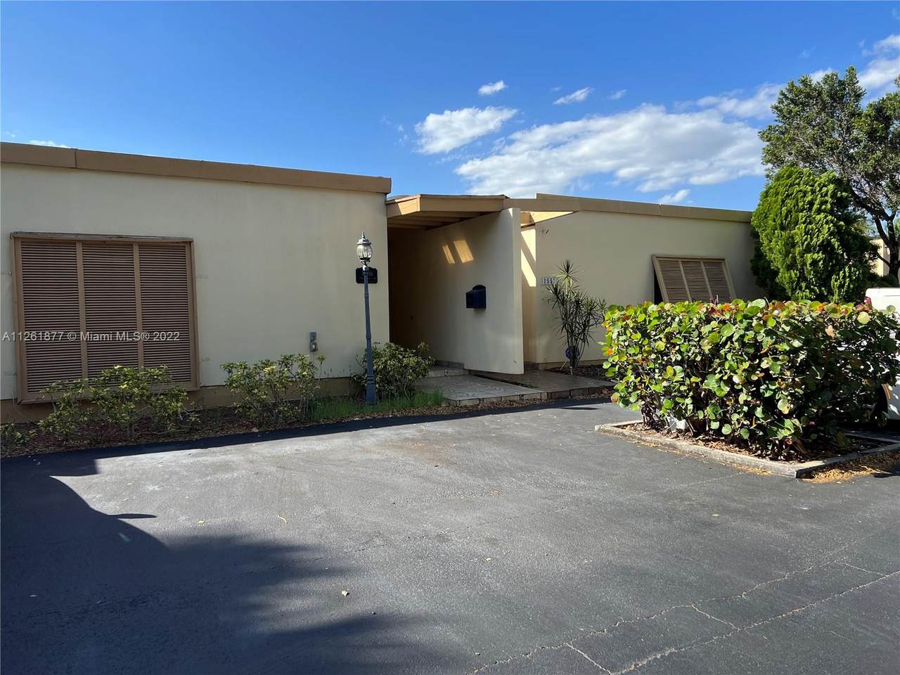 15516 Sharpecroft Dr - Photo 1