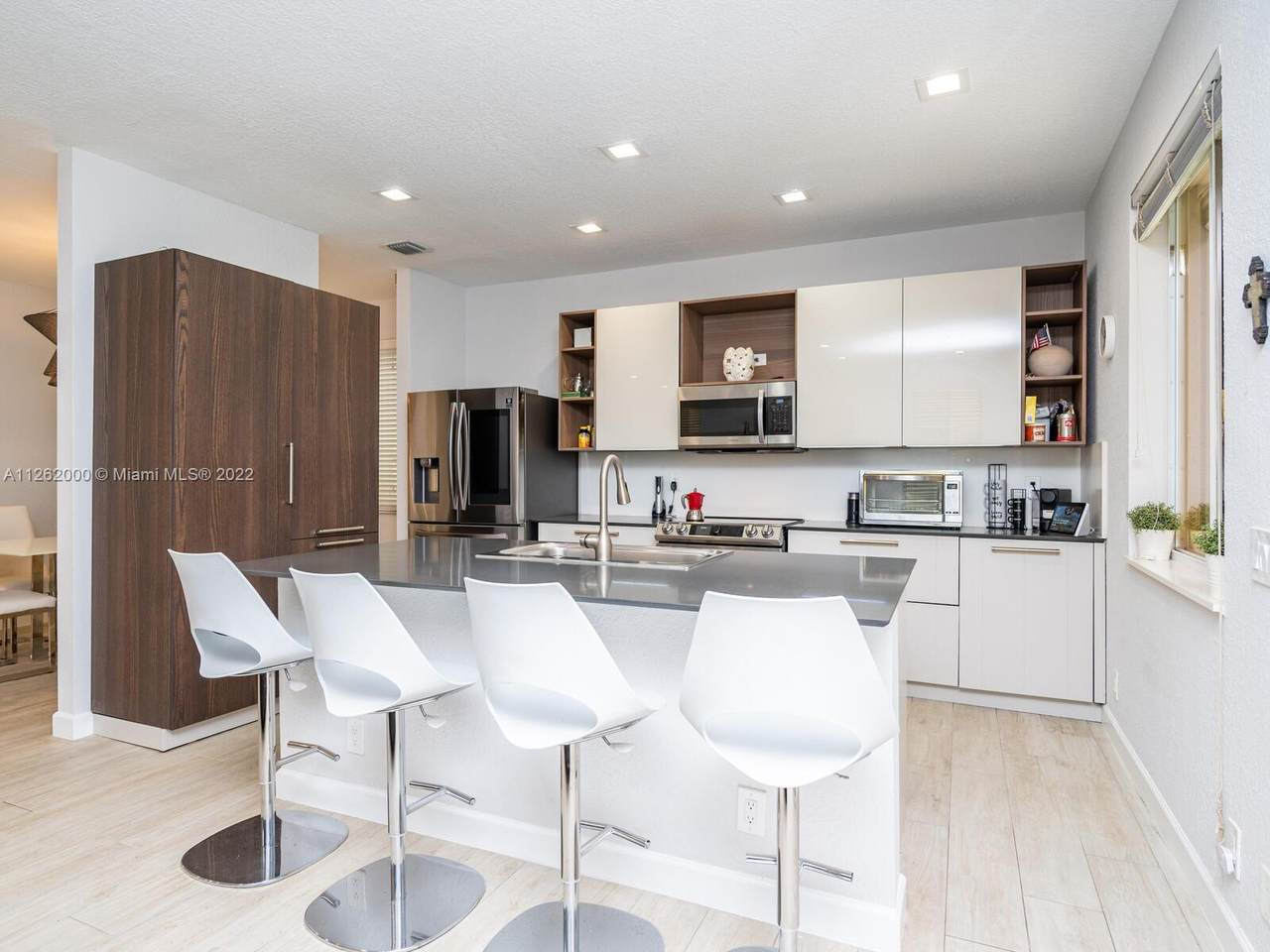 1052 Golden Cane Dr - Photo 1