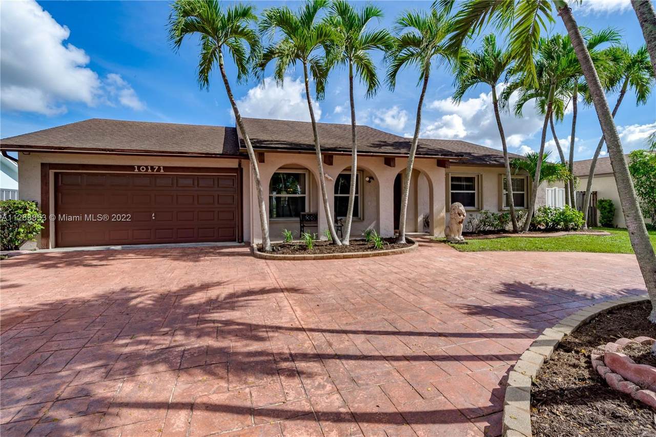 10171 49th Ct - Photo 1