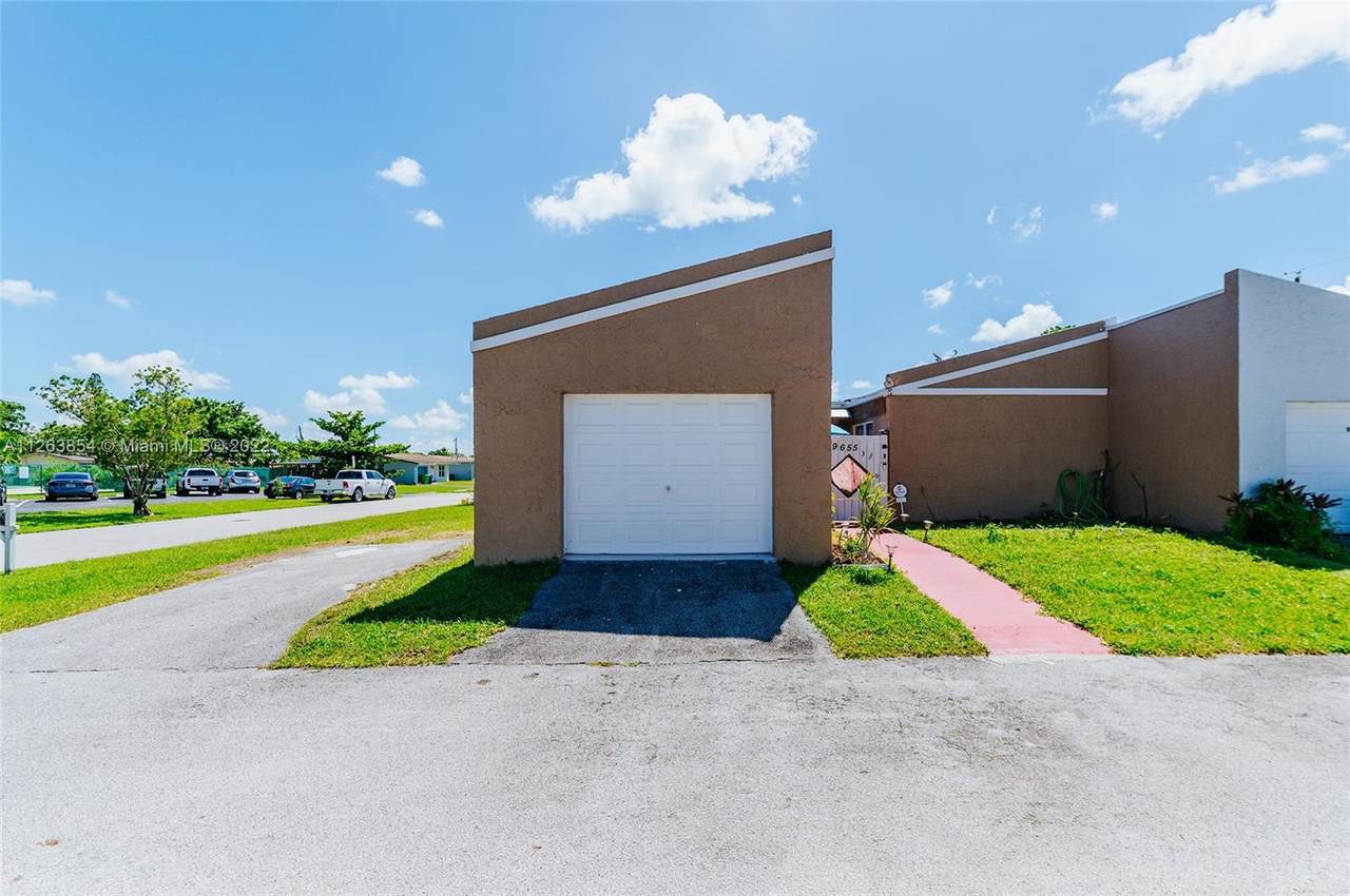 9655 26th Ct - Photo 1