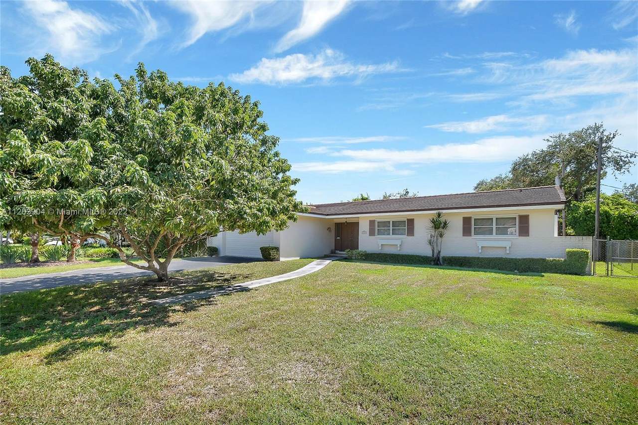 7731 53rd Ave - Photo 1