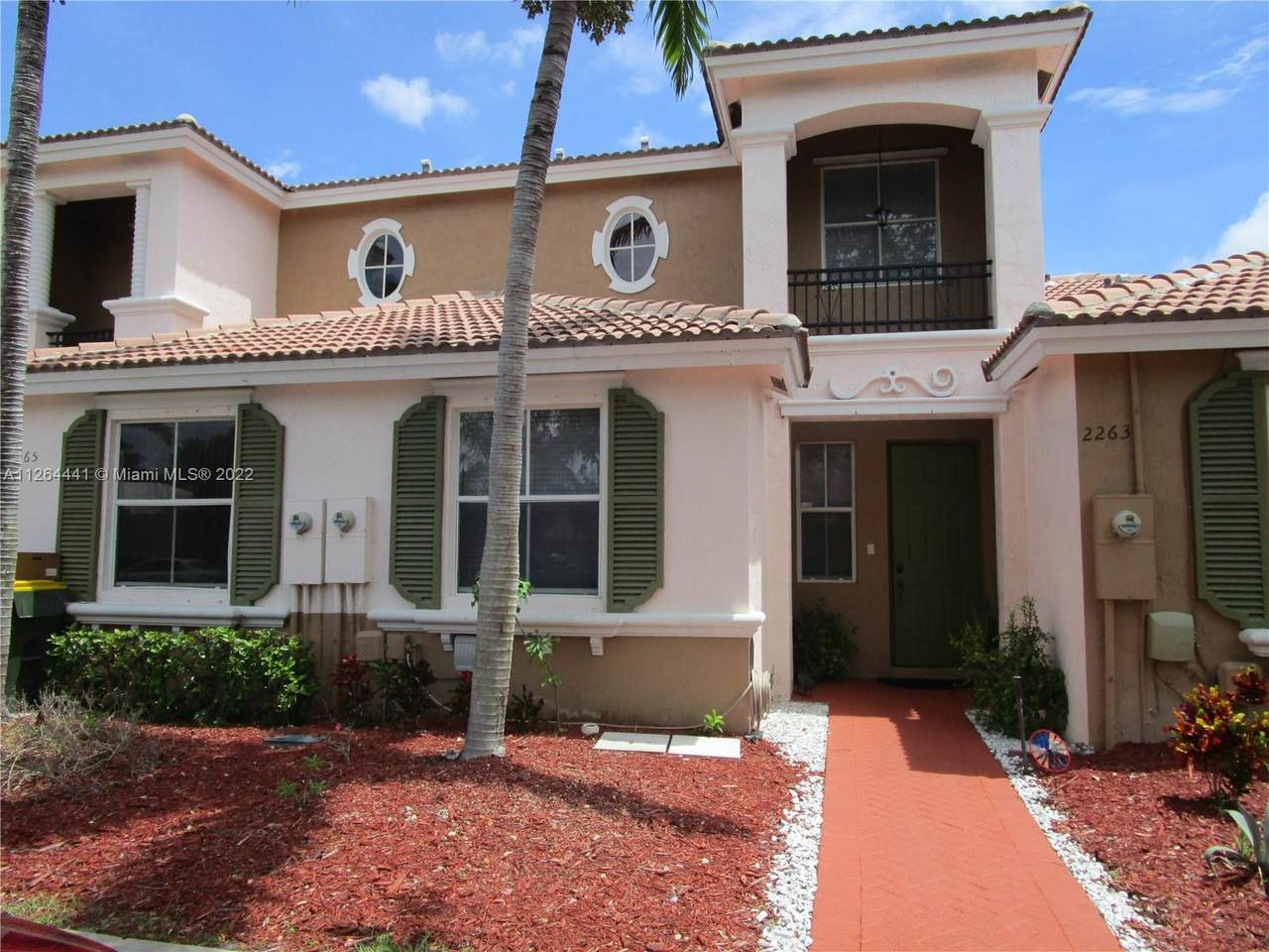 2263 42nd Cir - Photo 1