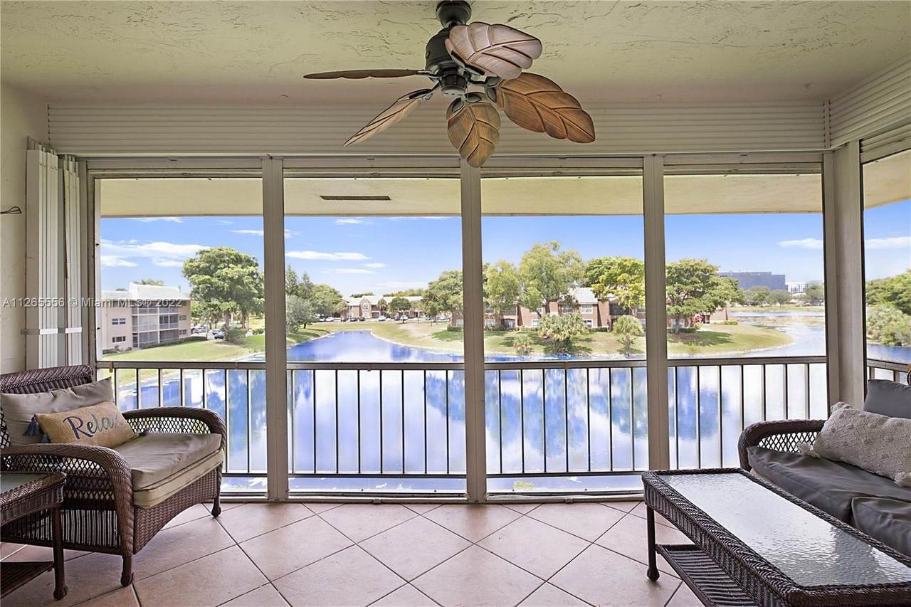 2850 Forest Hills Blvd - Photo 1