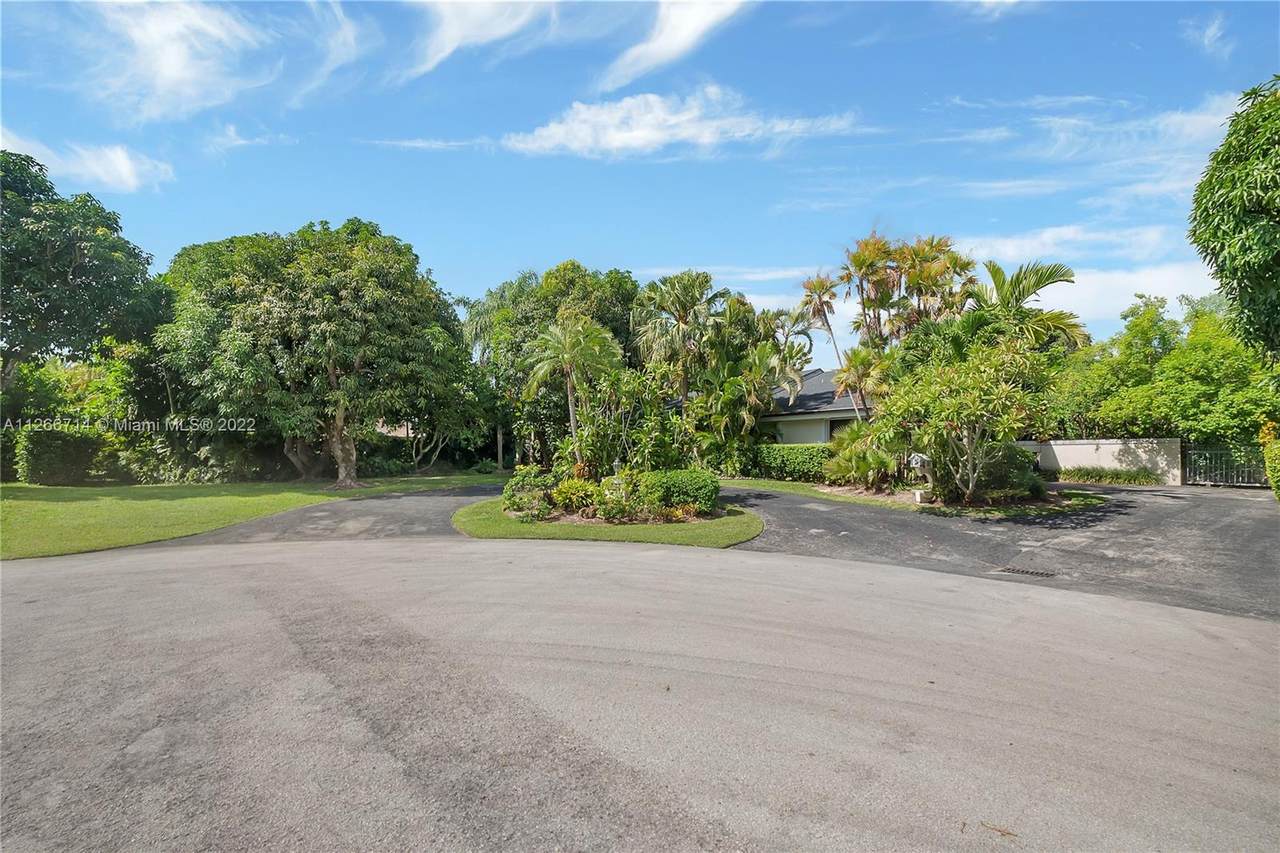 15734 82nd Ct - Photo 1