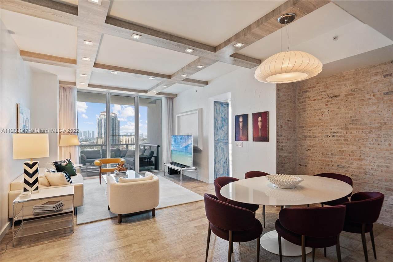 50 Pointe Dr - Photo 1