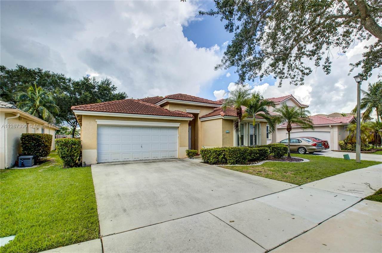 13956 Cypress Cove Cir - Photo 1