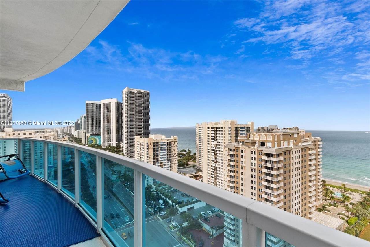1945 Ocean Dr - Photo 1