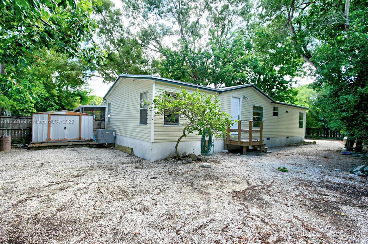 818 Oakwood Ave - Photo 1