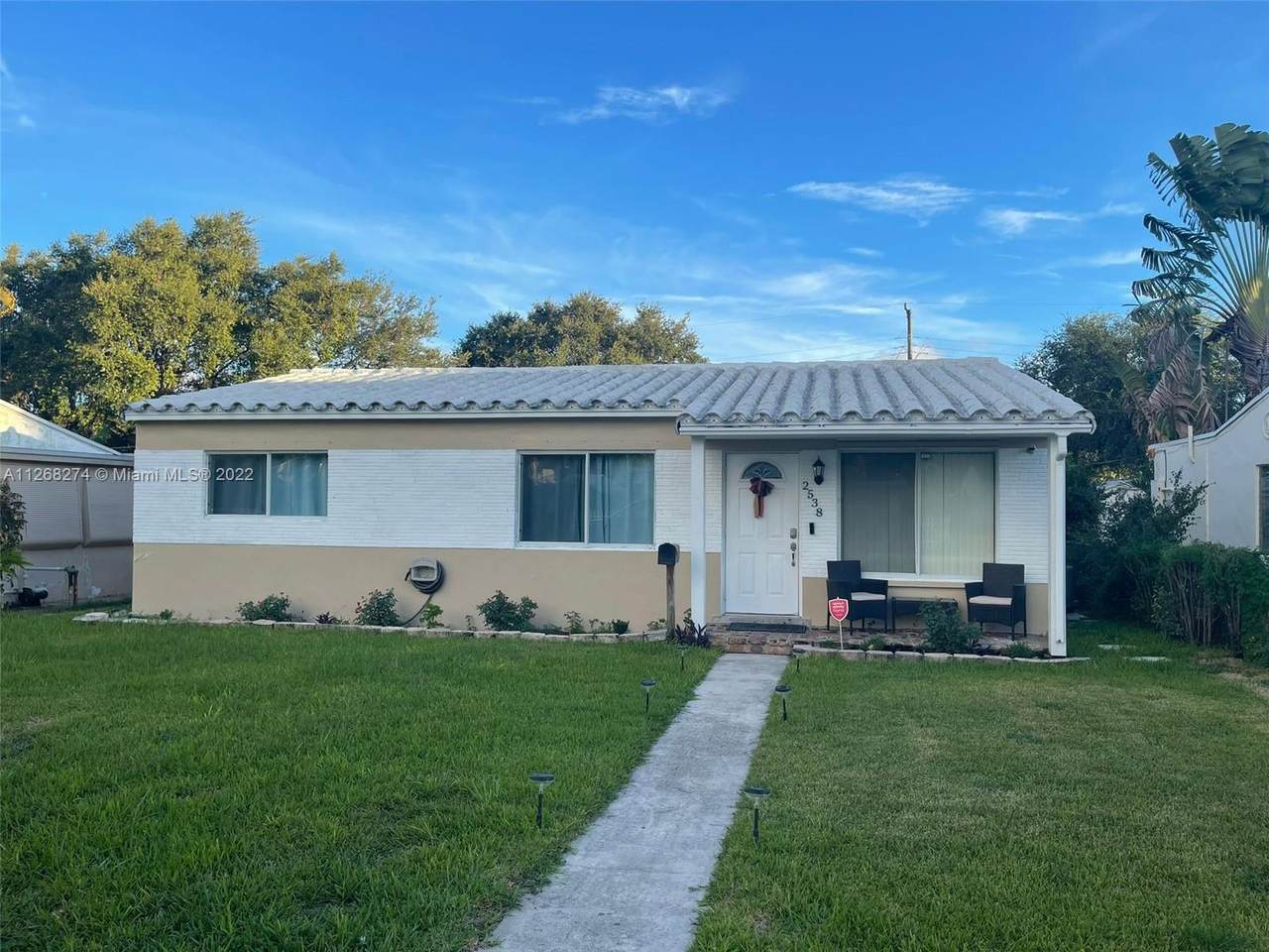 2538 Coolidge St - Photo 1