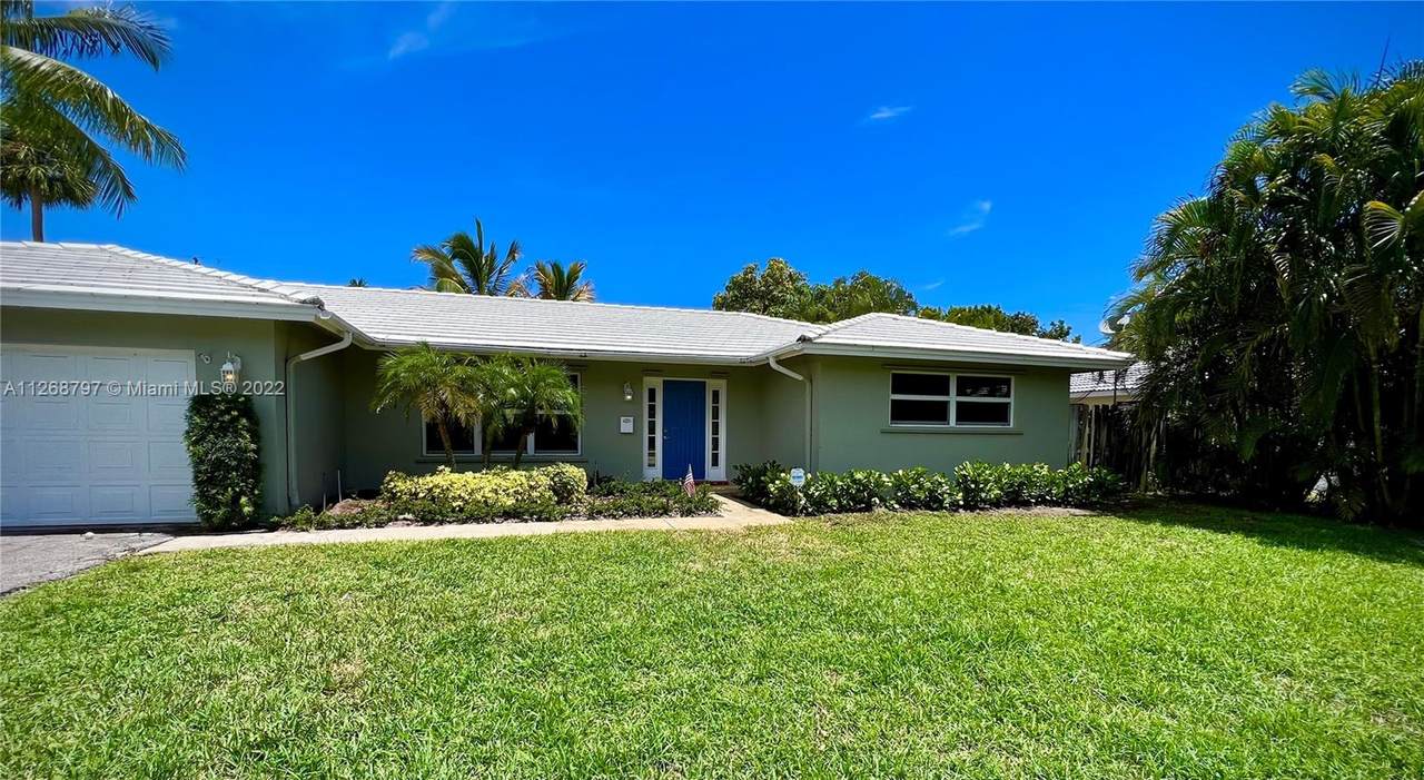 1015 6th Dr - Photo 1