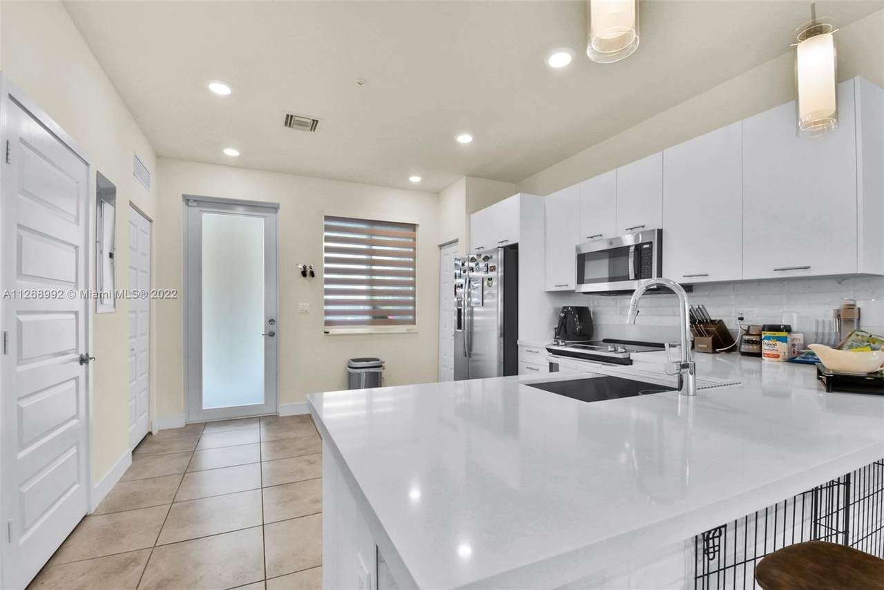 6420 102nd Path - Photo 1