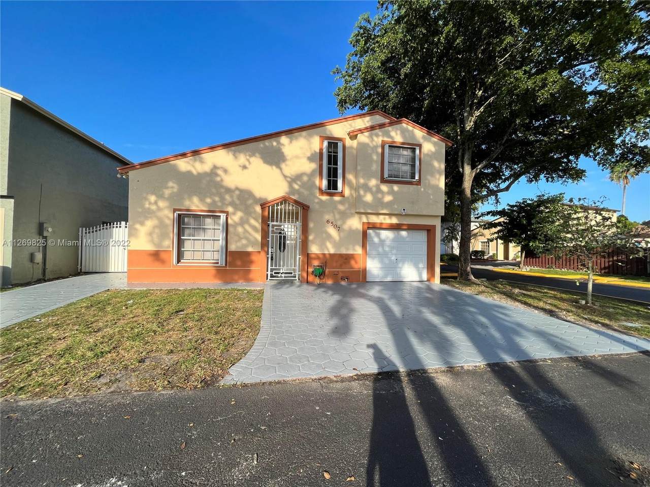 6507 197th Ln - Photo 1