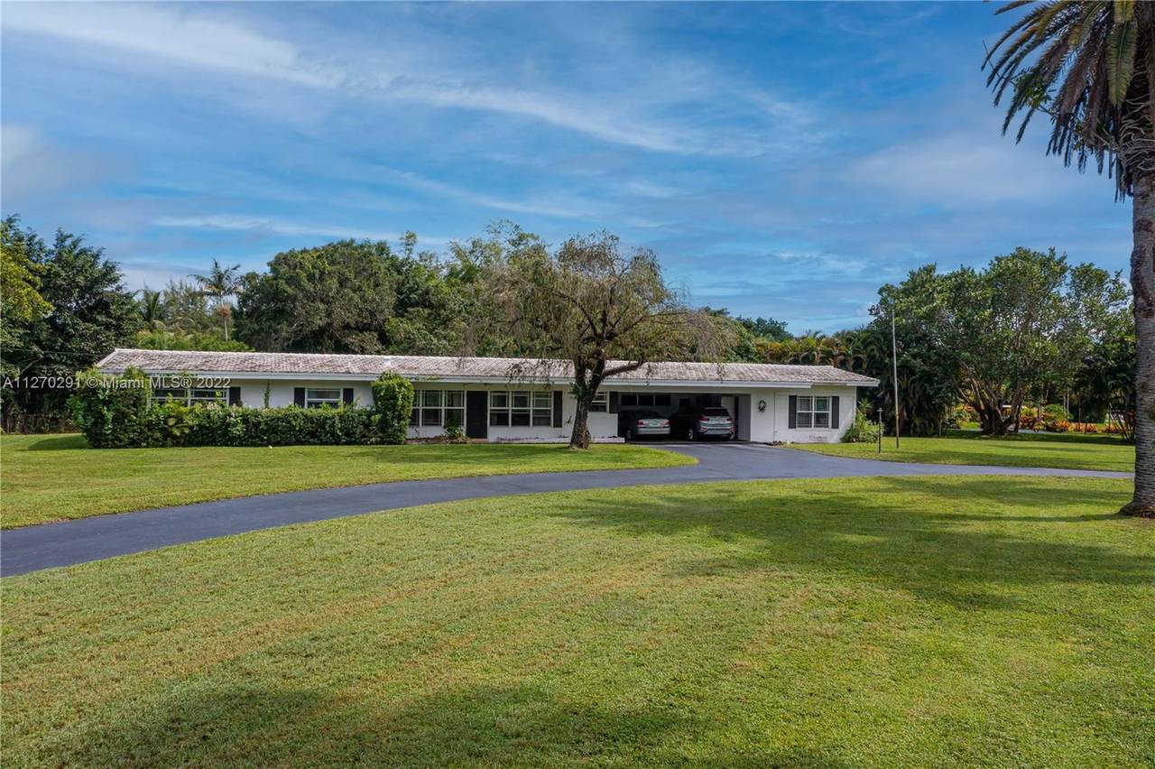 360 Holly Ln - Photo 1