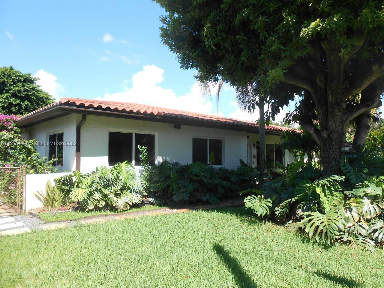9530 1st Ave - Photo 1