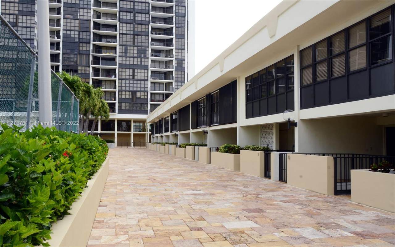 1865 Brickell Ave - Photo 1