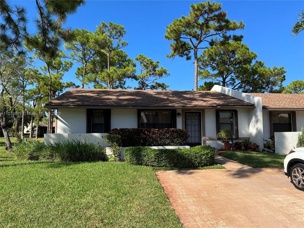 6117 Fairfield Cir - Photo 1