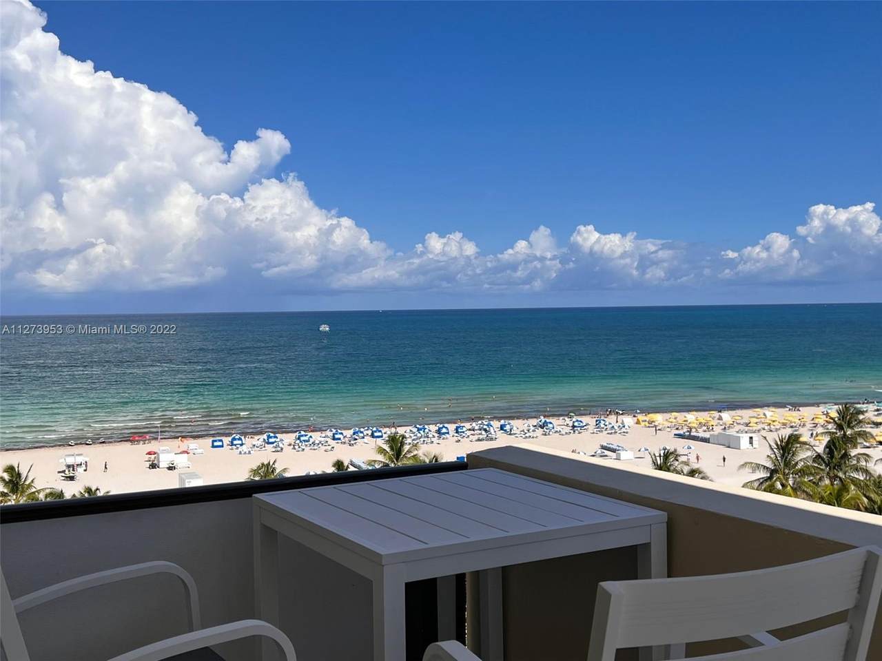 1623 Collins Ave - Photo 1