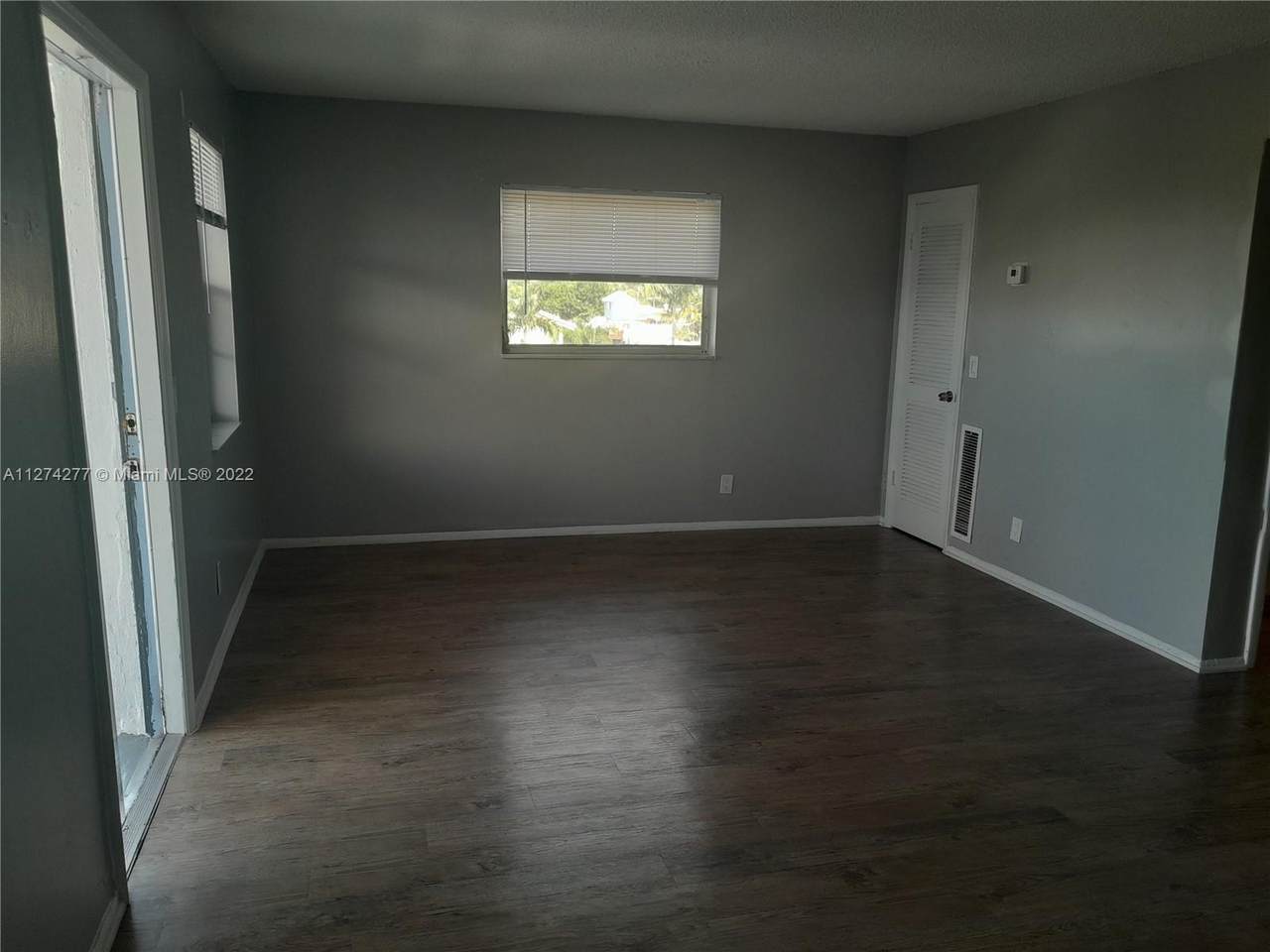 1400 53rd Ct - Photo 1