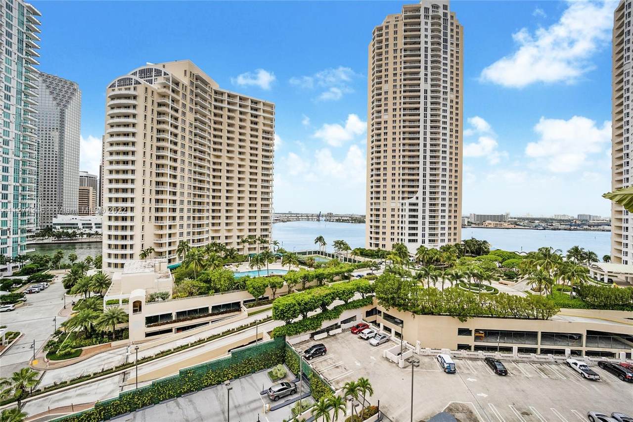 540 Brickell Key Dr - Photo 1