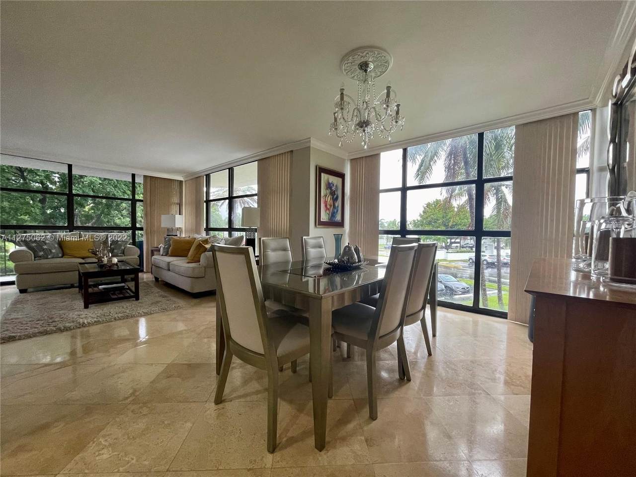 600 Parkview Dr - Photo 1