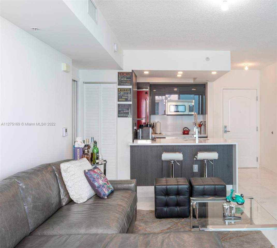110 Washington Ave - Photo 1