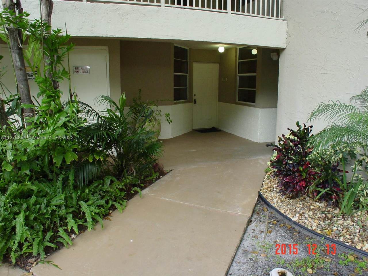 8292 24th St - Photo 1
