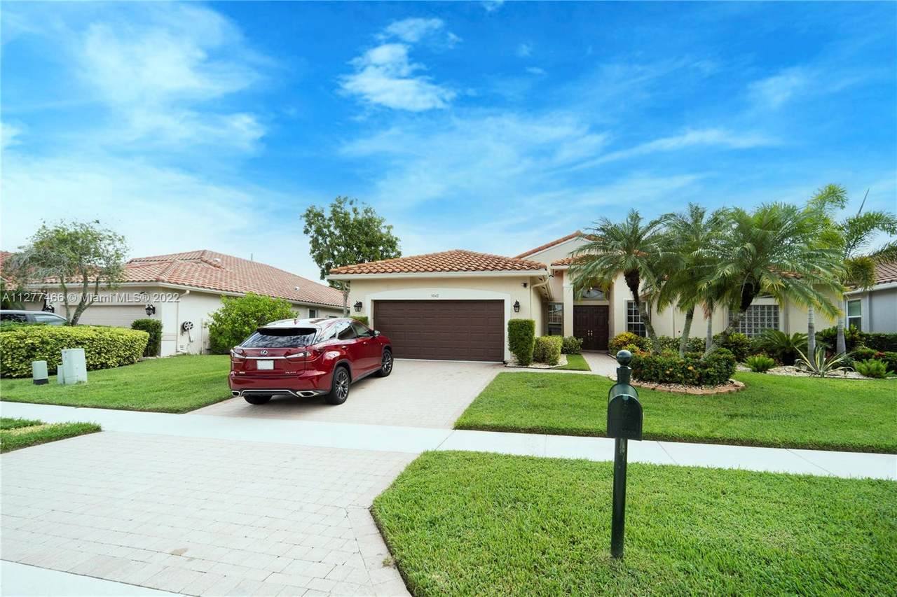 9042 Padova Dr - Photo 1